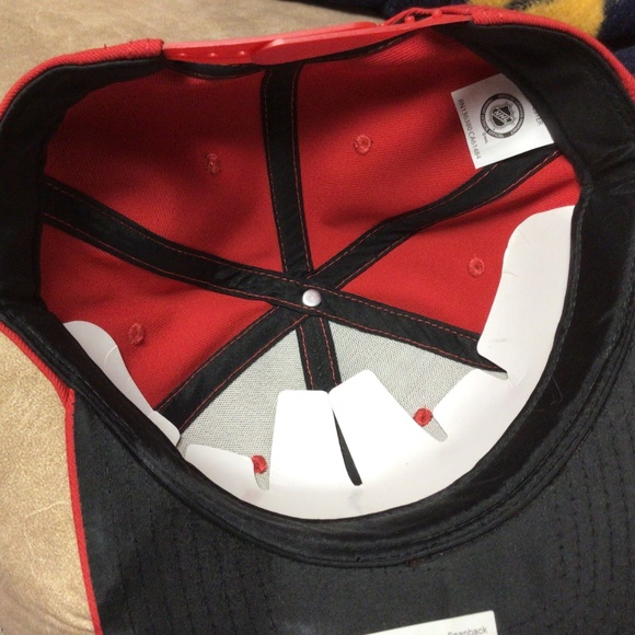 NHL DETROIT RED WINGS new hat - Picture 3 of 3